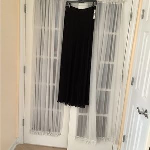 Alice & Olivia Black pleated maxi skirt